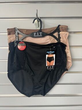 High-Waisted Lace Briefs - Black and Nude